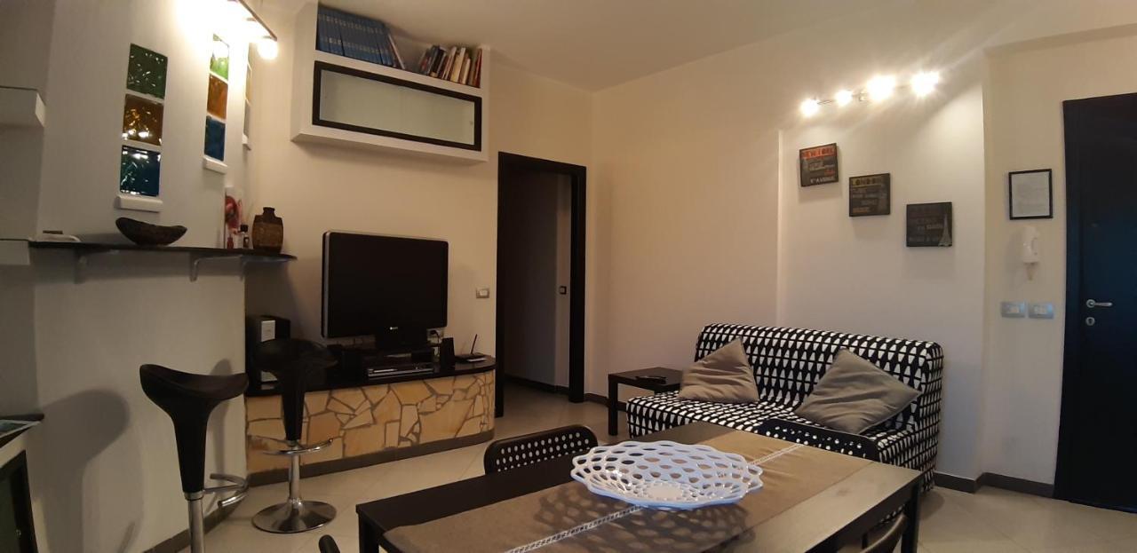 דירות שאקה A Casa Di Tony Sicilian Holidays Black מראה חיצוני תמונה