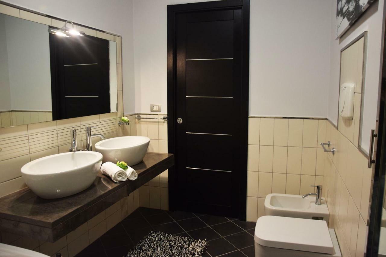 דירות שאקה A Casa Di Tony Sicilian Holidays Black מראה חיצוני תמונה